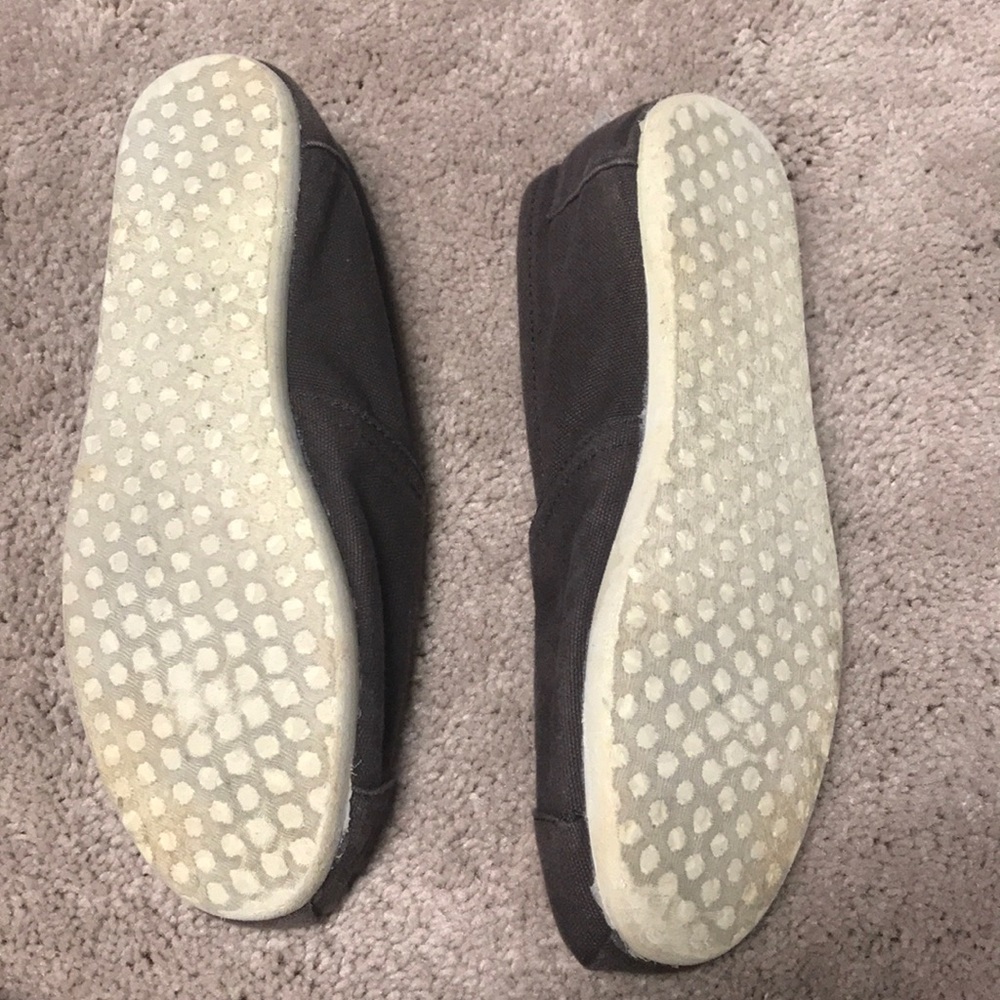 Toms - Picture 3 of 4